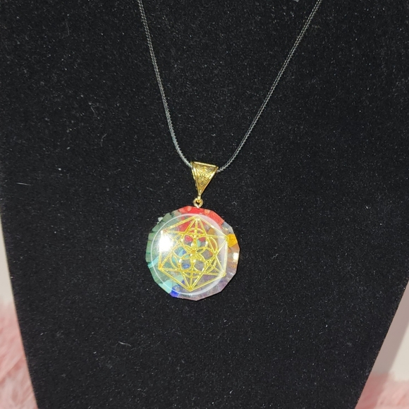 Chakra Necklace Pendant! NWOT! (G55) - Picture 4 of 4